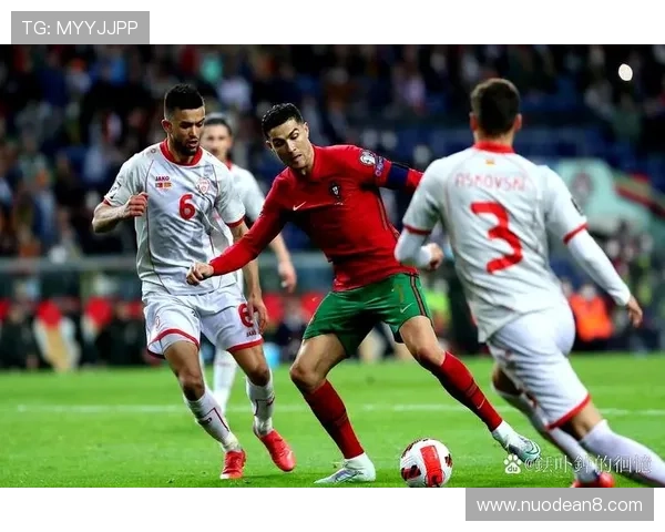 足球球星禁赛风波引发热议 探讨禁赛背后的原因与影响